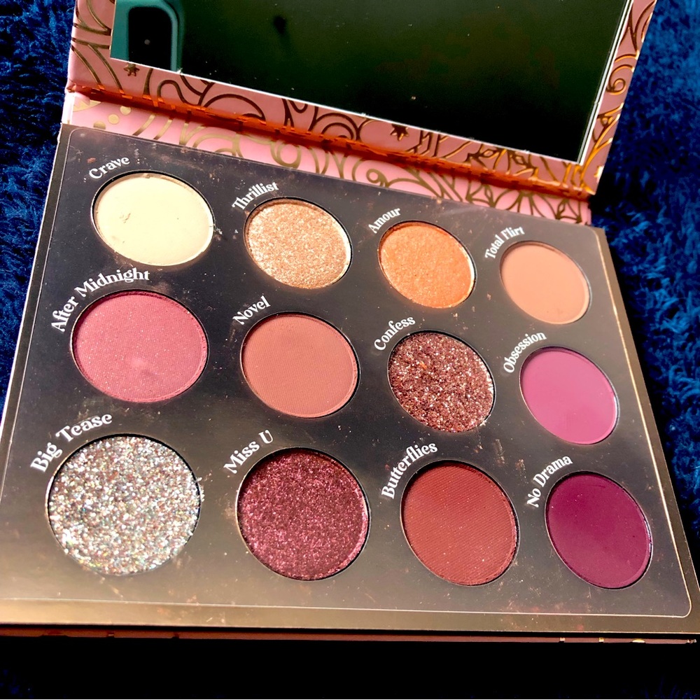 🌟 3 for $50 🌟 Colourpop Menage a muah - Picture 1 of 3